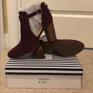 Crown & Ivy Booties